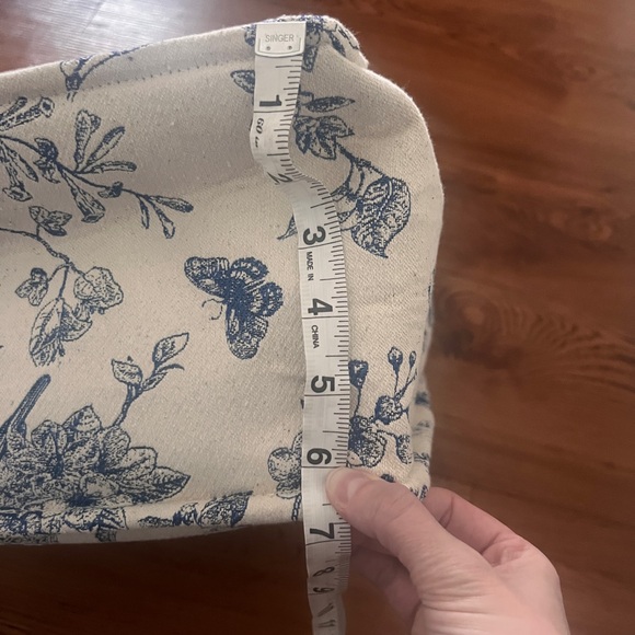 Francesca's Collections Blue and Cream Floral Tote - Picture 16 of 16